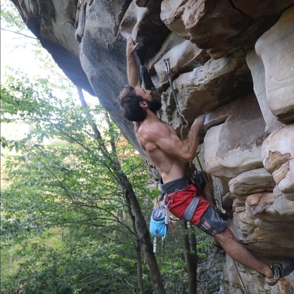 Hi, I’m Kyle! Cheers! - Picture 2 of 6